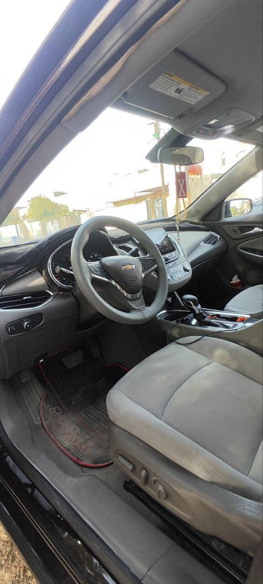 ماليبو موديل ٢٠٢١ مواصفات LT.       لون كرزي رقم بغداد معوقين مكاني بغداد وصور الحادث موجوده ناشرهن السعر ١١٨$ وبيها مجال ماشيه ١٣٤ كم سياره خير من الله 
مكاني بغداد
رقمي *********** بي واتساب
للبيع او مراوس بموديل احدث مع الفرق بعد الاتفاق
