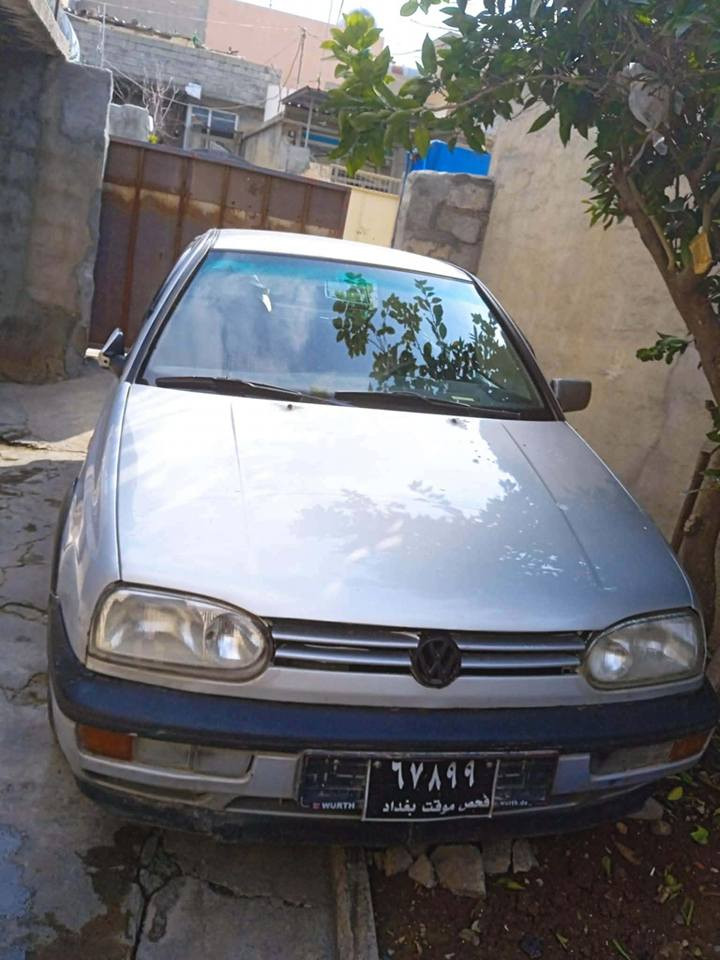 لەسەر ئیزنی ئەدمینی ❤❤❤
گۆڵف مودیل 1992ئاڕم پلاستیک هەولێر سەنەویشی لەگەڵە ئاڕم و ئەولیات بەشەرت
مەکینە هەژدەی مرغوب  گێر عادی بەشەرتی گێڕو مەکینە توند و تۆڵە  بێ مسروفە  بۆیاغی زۆر کەماهەیە بۆنیتی لەسەر کاڵبونەوەی پەمپکراوە بۆیاغی نیە یەک قەترە  خایسی نیە بنی زۆر خاوێنە لێدراوی نیە 
شوێنم ڕانیەیە 
***********
*********** رانية, السليمانية
