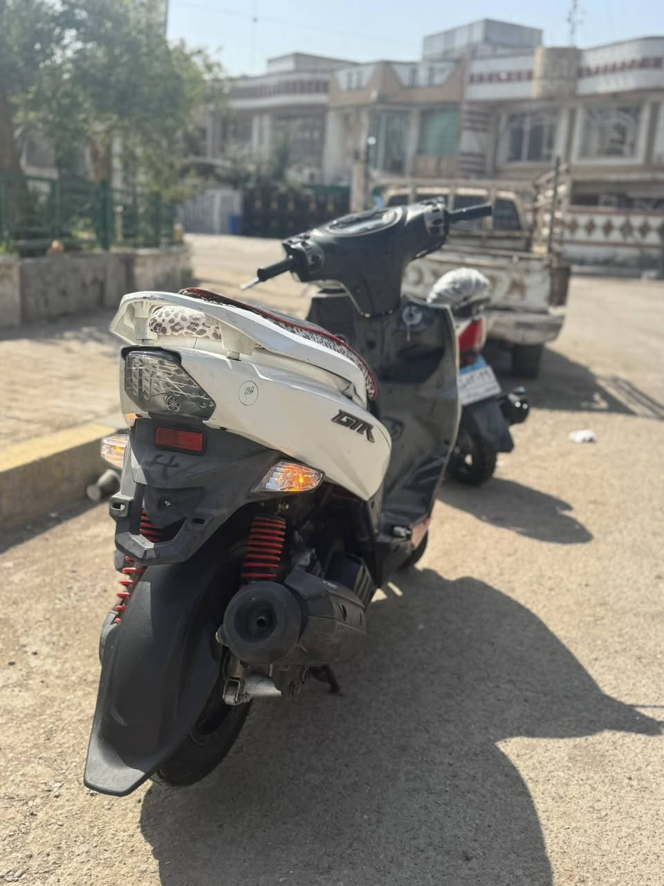 سلام عليكم دراجه جيتي ار
دراجه مثل ماشوف بل صوره دراجه خير من الله شلعه معدل دراجه ختم واحد من طول ال طول دراجه نضيفه 
السعر اتصال او تساب 
 
***********
وال مو شراي لا تعبني يرحم اهلك
