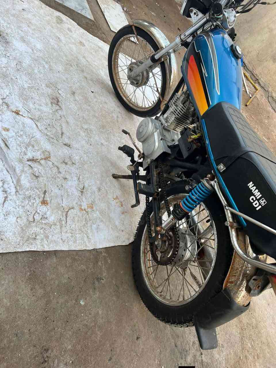 سلام عليكم دراجه ايراني شلامجه اصل مديل 2019 رقم وسنويه تحويل ثاني يوم الدراجه مبدله ولفات الدراجه هاملهه مجرد من الشغل للبيت  السعر 800
‏‪***********‬‏
