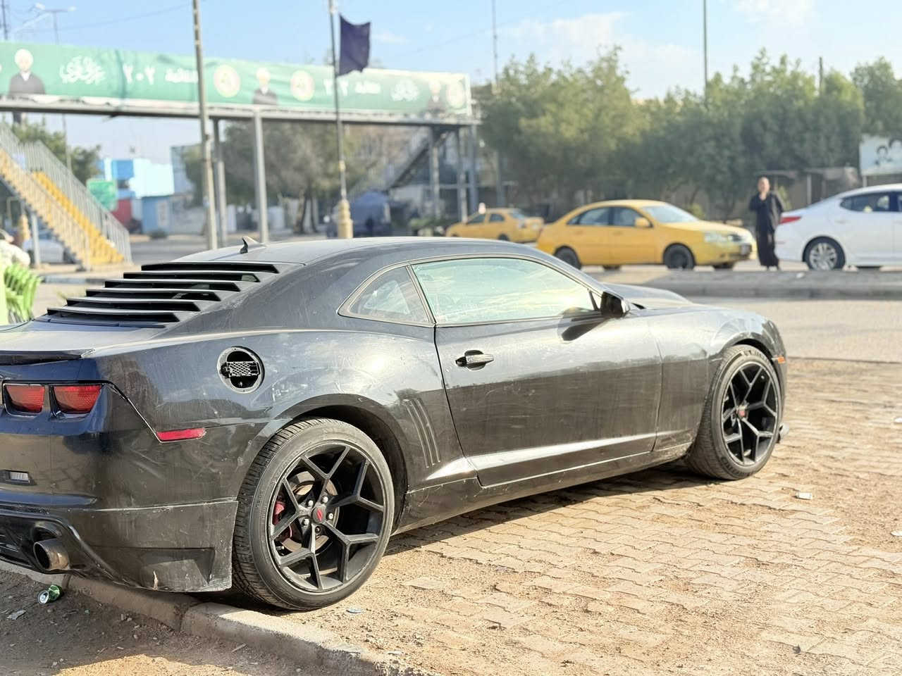 السلام عليكم سياره البيع كمارو 2009سياره جديده كير ومحرك وحداديه وتخم تاير كله جديد مكرك 6سندر رقم بغداد سيار جديد السعر 78وبيه مجال السفسار ***********مكان سماوه
