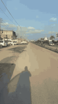 كـــــــــربـــــلاء
� للبيع قطعة أرض قريبة على الإمام الحسين (ع) 🔴
📍 مجمع السيدة رقية
🛣 طريق بغداد – كربلاء
📌 العمود 146
بصف مدينة الزائرين
▪️ المساحة: 100 متر
▪️ الواجهة: 7 أمتار
▪️ الأرض مسيّجة ومدفونة بالسبيس والتراب
▪️ موقع ممتاز وقريب على الإمام الحسين عليه السلام
*********** اي ستفسار واتساب او خاص او تصال بالرقم واني بالخدمه
