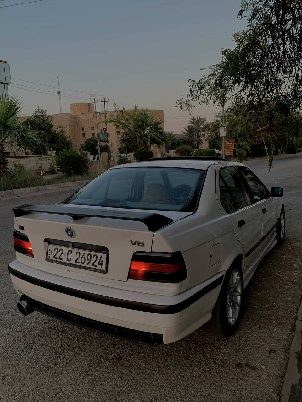 السلام عليكم ورحمة الله 
Bmw e36 للبيع
- رقم اربيل شرط التحويل
- بيها كوبون بنزين
- محرك بلاد 318 شرط اقتصادي ونشط
- كير عادي
- سقف سلايت طكتين
- دعاميه اماميه وخلفيه m
- دوسات جانبيه m
- شباك عطر نفخ m
- ويل كروم اصلي e39
- لايت عدسه + حلقات + زينون
- حاجب لايت m
- السياره تبريد بس عاطل (يحتاج بواري مال غاز )
- كيجات كله شغاله شلع
- جامات كهرباء
- باتري جديد
——— السعر 42 ورقه وبيها مجال ———-
مكاني كركوك ***********
