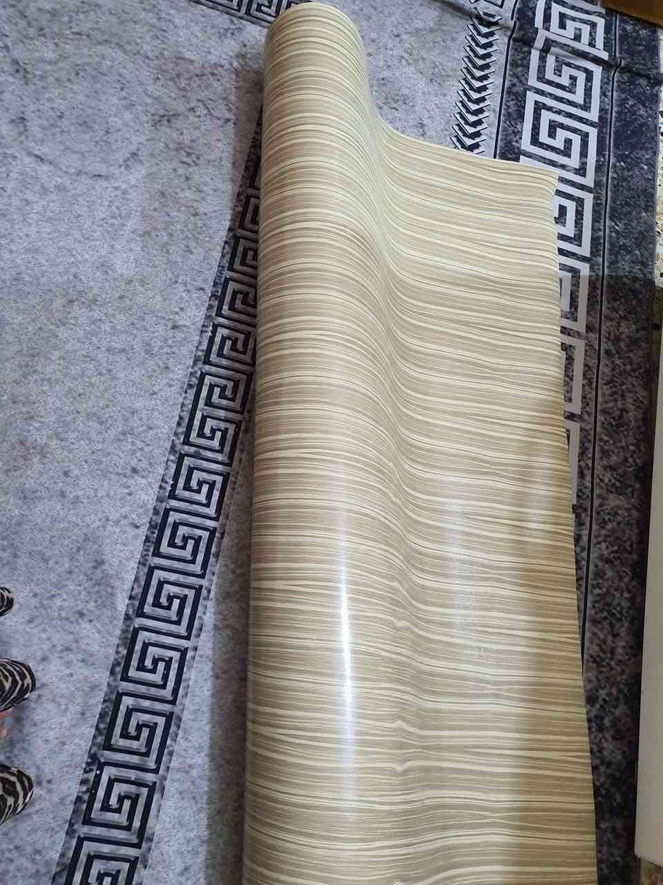 نايلون خفيف مثل ما موضح بالصورة السعر ٧٥ الف المكان البصرة القبلة ***********
