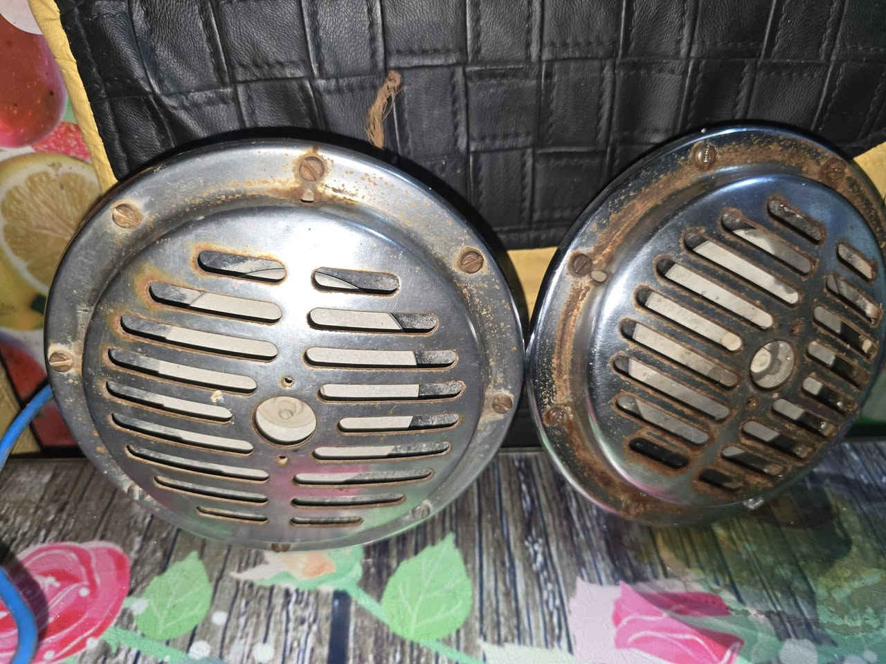 سلام عليكم هورنات بوش جنح موسسئ عشرط دك بيهن  تقتنع تاخذهن محتاج فلوس اصلح سيارتي  مكانهن ديوانيه سعر 250وبيهن مجال متوازي عليهن


**إذا كنت صاحب هذا الإعلان وتريد حذفه لأي سبب، رجاءا أرسل رسالة إلى الدعم الفني**