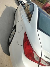 سوناته موديل 11خليجيه محرك 2400 دوش رقم بغداد داخل اسود وبيجي بيه صبغا...