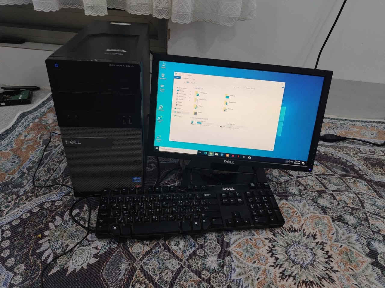 حاسوب dell  كامل مكون من كيس و الشاشة حجم 19  و ماوس و كيبورد و وايرات كامل للتشغيل و واي فاي
core i5 جيل الثاني
ram 12g 
hard 500g hdd
wi.fi
سعر 80 الف
توصيل  متوفر مجاني كالار, السليمانية


**إذا كنت صاحب هذا الإعلان وتريد حذفه لأي سبب، رجاءا أرسل رسالة إلى الدعم الفني**