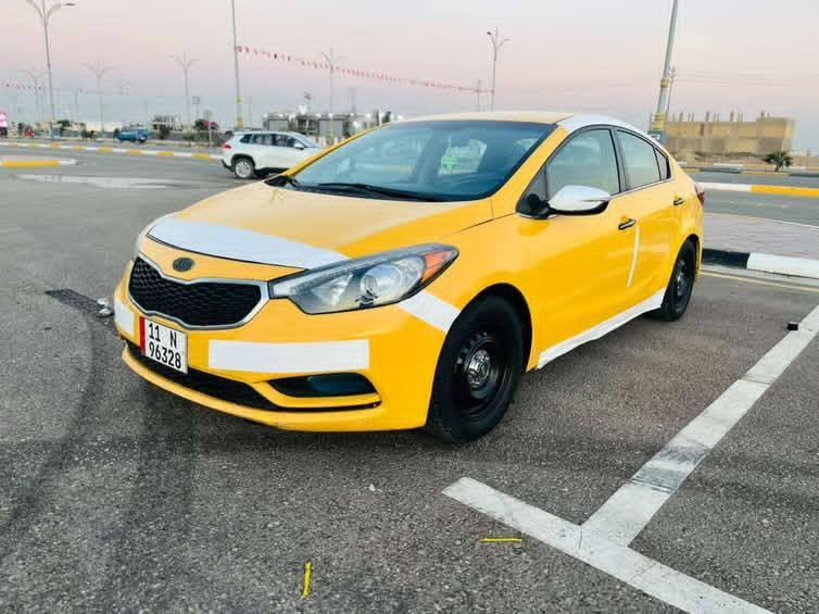 السلام عليكم للبيع كيه فورتي مديل 2014 وارد امريكي حادثه هلال خلفي مكينه كير حداديه جديده تبريد ثلج الموصفات مثبت سرعه مري شفط شاشه جبيره تحكمات استيرن سستم دمام كامره دواره حساسات خلفيه تخم تاير جديد السياره جديده وجاهزه من كلشي السعر 98 مكان السياره كربلاء الستفسار اكثر عل رقم***********
