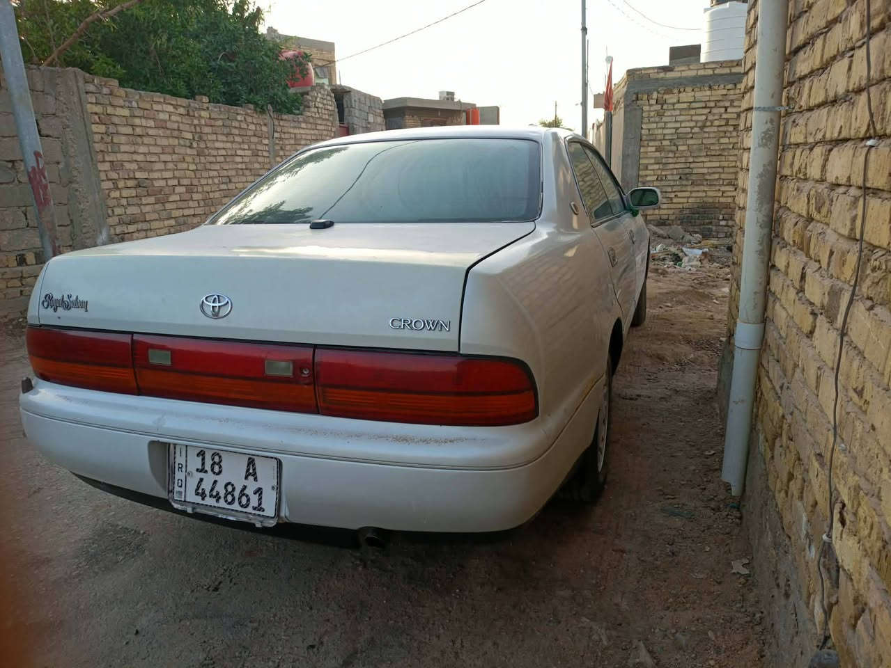 السلام عليكم من رخصت الادمن للبيع بطه متصل مكفوله كير مكينه قبل شهرين شادهن مكفوله من الكص ونقل جثه والاصوليات السياره بسمي رقم بابل انكليزي مديل 93 مصبوغه حزام كهربائيات كلها شغاله تخم تاير حداديه السعر 56 وبيها مجال ***********
