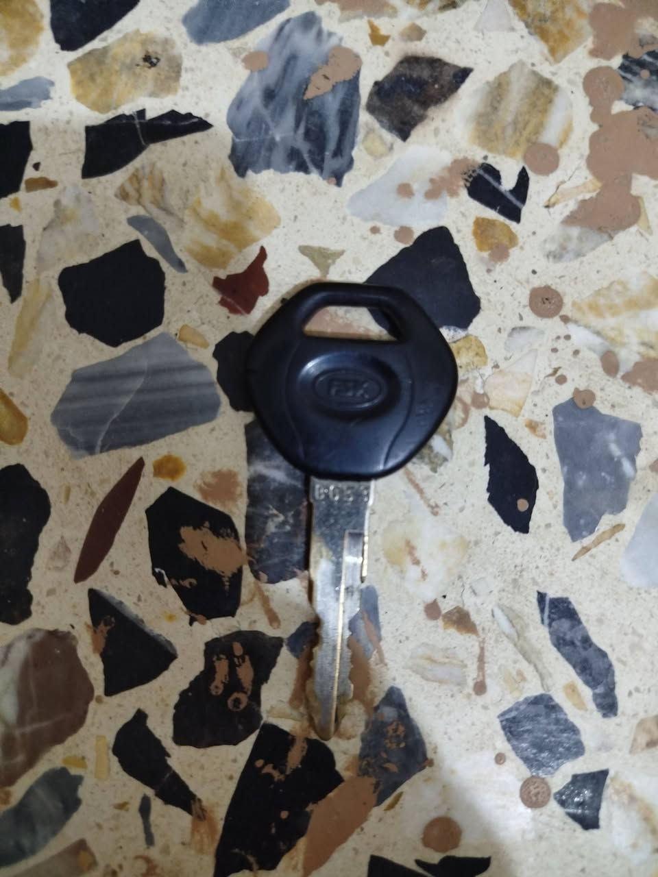 فراشه حاويه نضيفه مامفتوحه علفحص رايده 550وبيه مجال قليل مكاني نجف ثورة العشرين وهذا رقمي اتواصل واتساب ***********
