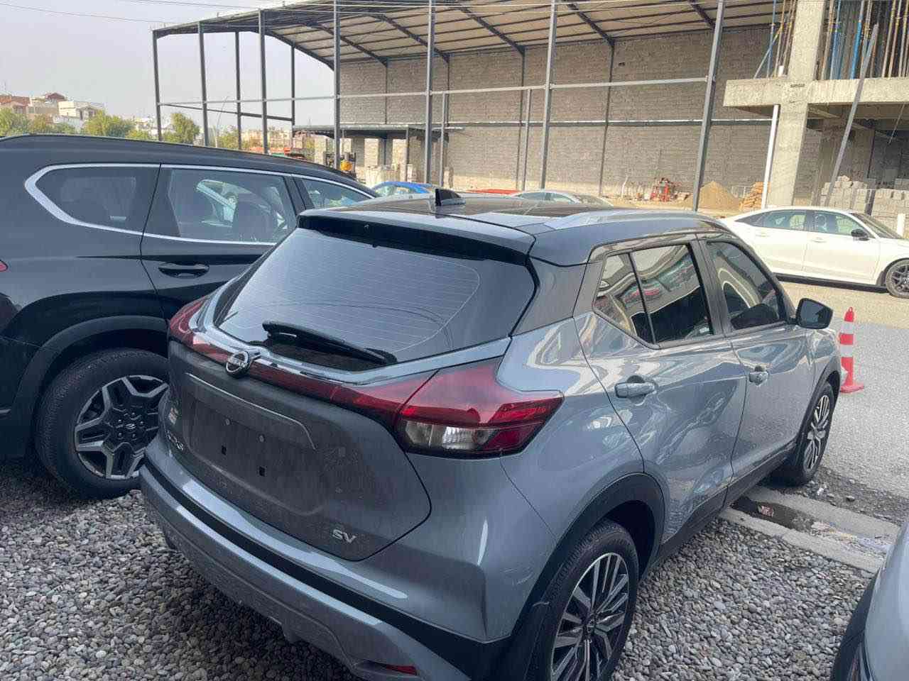 ئەم نیسان کیکسە جوان و خاوینەمان هەیە بؤ فرؤشتنە مؤدیل 2023 SV لیدران 5 پارجەی هەیە بەس بونیتی دەعمە ئەو 4 پارجەی دی کلینە  تؤزیک ناوی گرتوە ایرباگ ئی سوکان و شانی لای سایەق و پشت سایەقی سیستەمە  ئی دەشبولی بەشەرتە ناتەقیە وینەی دەعمەکەم داناوە گیر و مەکینەی و تەبرید سارد و گەرم بەشەرتە ناکرایتەوە ئەم سەیارە رەقەم کراوە رەقەم و سەنەوی هەزەی نوییە سەنەوی تا 2030 نوییە بەناو کردن و تەحویل کردن بەشەرتە هیج غەرامەی لەسەر نیە ئەم سەیارە جوان و جەئیزە بئ مەسروفە 4 تایەی نویی لەژیرە فول مؤسەفاتی بئ سلایتە سعری 135 وەرەقە و کەمیک مەجالی تیدایە بؤ زانیاری زیادتر تەلەفؤن بؤ ئەم رەقەمەی خوارەوە بکە *********** واتساپ عینوان ئەم سەیارە لە هەولیرە أربيل, العراق
