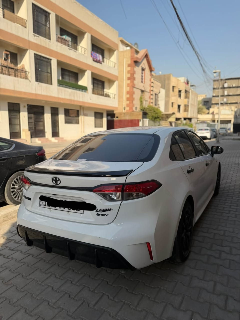 السلام عليكم للبيع تويوتا كورلا 2025 شكل الامريكي S بلاك ادشن اصل رقم بغداد بأسمي تحويل ثاني يوم السيارة ماشية 12 الف فول مواصفات 1/1 بصمة ابواب وترحيب + سلايت + تحكمات مري + تحكمات ستيرن جهتين + اوتو هولد + درايڤ مود ايكو  و بور + شاشة دجتل + كروس سرعة + تحديد مسار + سياقة الية + رادار امامي + لايت LED + بك لايت LED + كامرة خلفية + ويل اسود بلادي + مري اسود بلادي وباقي المواصفات المعروفة بلفول . 
السيارة بيه البنيد مصبوغ فقط + ملاحضات بسيطة . 
السعر : 147$ .
مكانه : بغداد شارع فلسطين . 
للأستفسار : ***********
