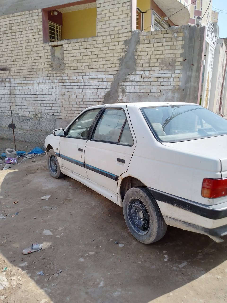 سلام عليكم 

بيجو 405  للبيع موديل 2009 سنويه جديده لل 2027 

السياره مكينتها كايمه تعبانه كلش

حداديه نص عمر تبريد شغال 
تخم تاير نضيف بيها نص عمر 
ابيعها ع وضعها 
سعرها 20 وبيها مجال قليل 
للاستفسار ***********
