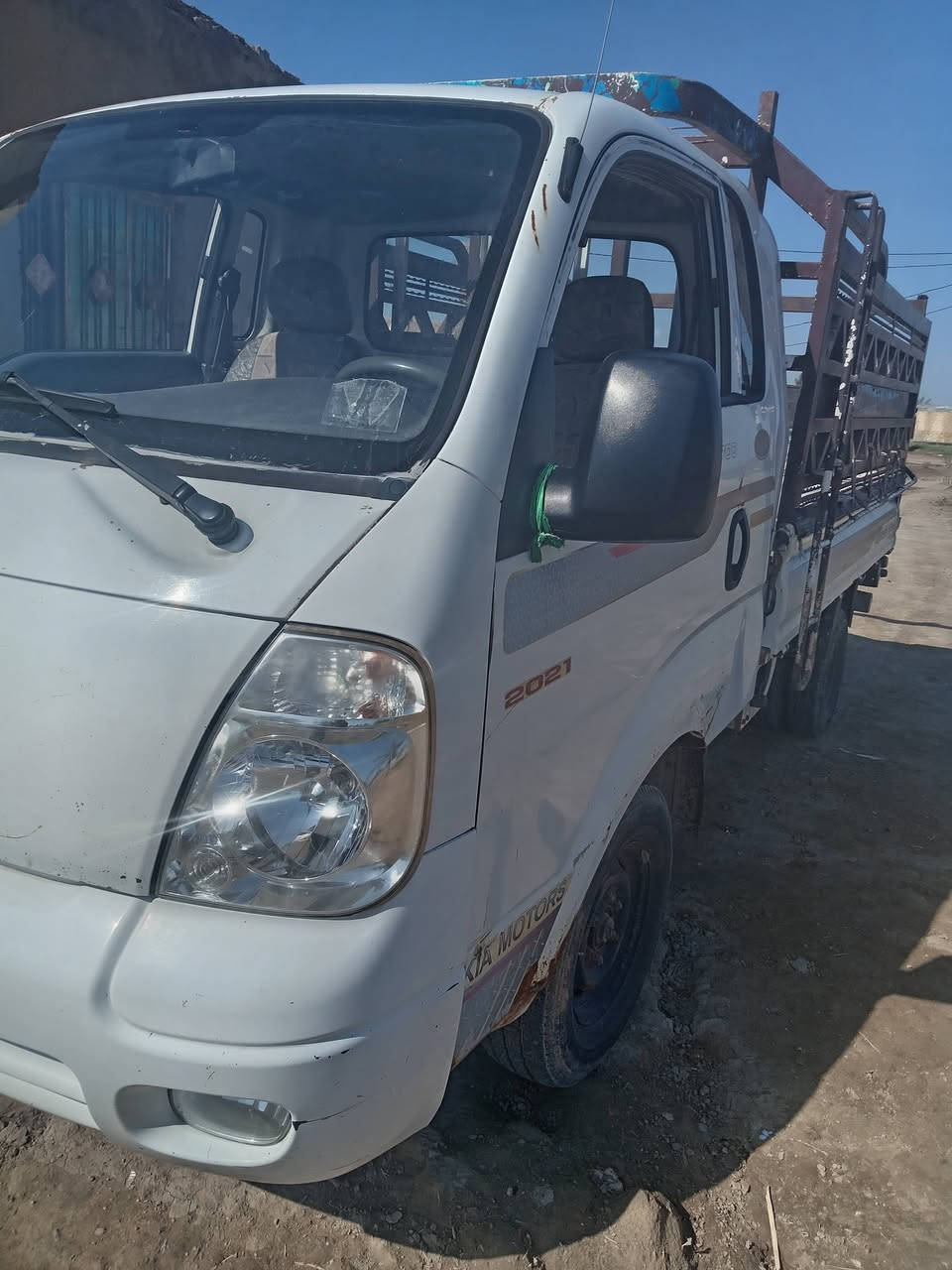 سلام عليكم بنكو البيع الموديل 12مكفوله كفاله عامه وسياره نضيفه ومناسبه هذا رقم تواصل ***********
