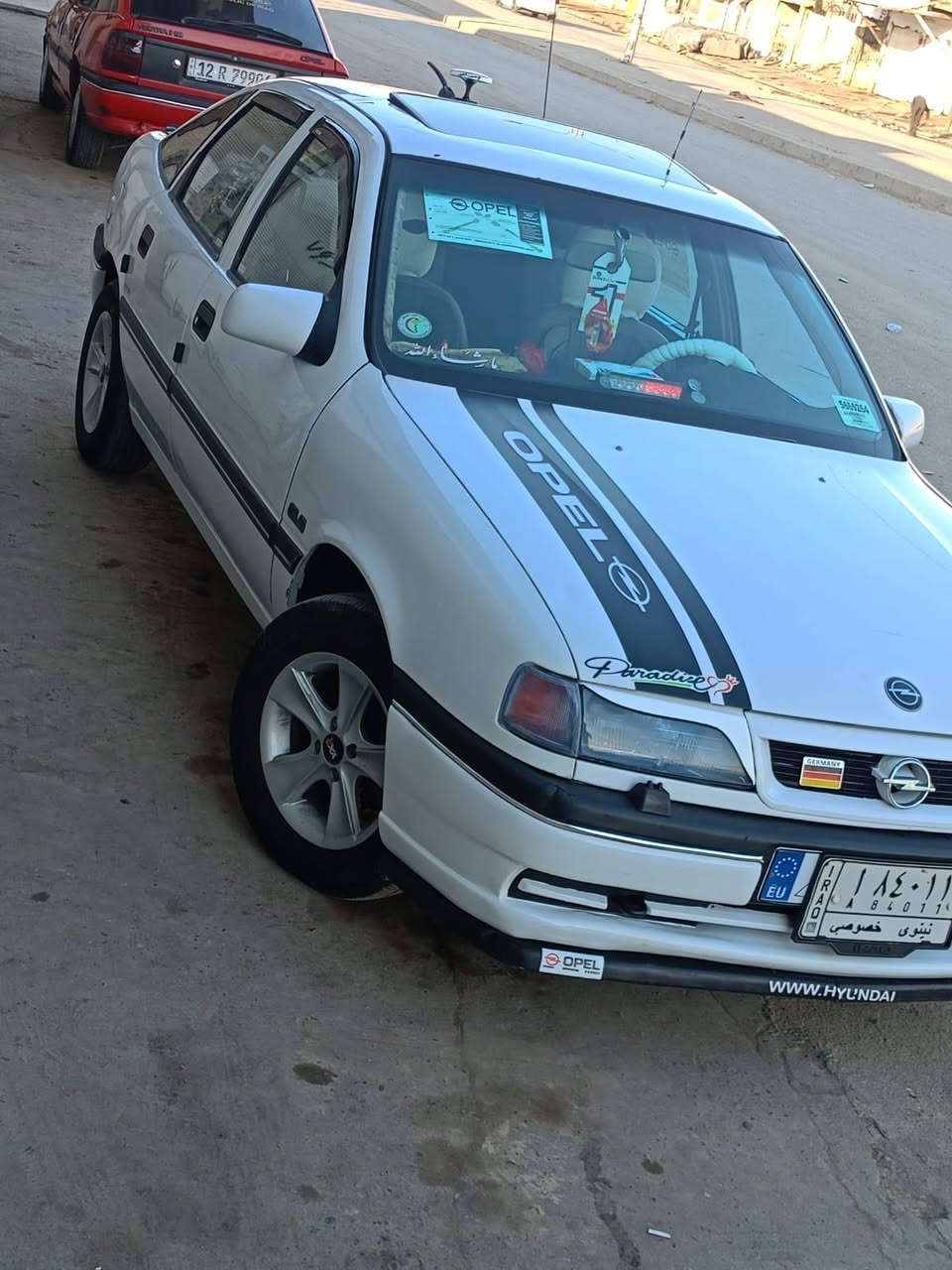 صلي على محمد والي محمد
#السعر46_بي_مجال_قليل 
فكترا حجم18موديل91محدثه93كابون بانزين
سنويه جديده عضم شرط التحويل فقط
مكينه وكير شرط شرط عالفحص 
طخم خلفي امامي كلو جديد 
طخم تاير جديد+ستيرن بور
طخم ويلكب مصطره 
نضام اي بي اس 
سستم سماعات جديد
تنته سلايت 
باتري جديد 
كهربايات كلها شرط مايعوزها اي شي 
فقط مصلح دواير دوسات 
سياره بلاصبغ شرط شرط عالفحص
مكان موصل الأيمن ***********
***********
