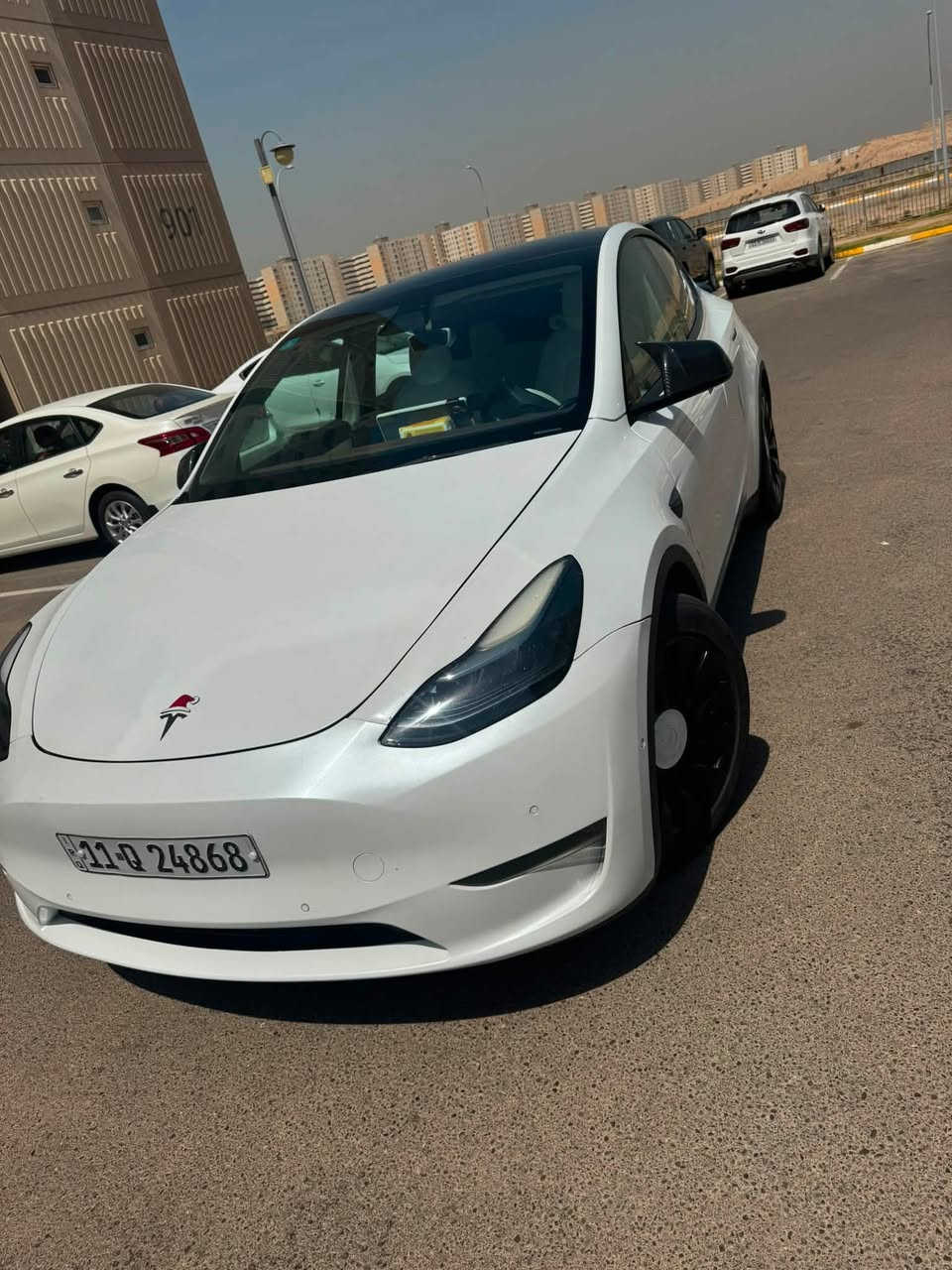 🚗 للبيع
– – Tesla Model Y Performance موديل 2022
🌍 بغداد -شارع السعدون
•   🛣️  المسافة المقطوعة    - ٨٢ الف كلم
------------------------------------------------------------
💰 السعر:190
✅ المواصفات :
📄 رقم بغداد + سنوية جديدة
• ⚡ المحرك: Dual Motor دفع رباعي
• 🛡 الضرار : جاملغ امامي جهة الساق
•ربع من البنيد  + داير التاير الخلفي
• 💺 الداخلية: أبيض سبورت فاخر
• 🛞 الويل: 21 إنج مع تايرات جديدة
• 🔋 صحة البطارية: 100%
🚀 الأداء
• قوة 510 حصان
• تسارع 0 إلى 100 خلال 3 ثواني
• نظام دفع رباعي AWD
• سقف بانوراما زجاج
• شاشة رئيسية 15 إنج
• كاميرات 360° + حساسات 360
• 8 كاميرات حول السيارة
• نظام Auto Pilot
• ⁠فك برومبو
• ⁠ستيرن Yoke
• نظام Full Self Driving
• دخول ذكي بدون مفتاح
• تشغيل عن بعد
• صندوق خلفي كهربائي
• مقاعد جلد كهربائية مع تدفئة وتبريد
• شاشة عدادات ديجيتال
• تحديثات أونلاين + لغة عربية
• واي فاي + GPS + بلوتوث
• YouTube – Netflix – TikTok – WhatsApp
• خرائط وملاحة
• • USB / AUX
للتواصل رقم الهاتف :***********
