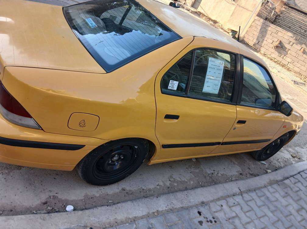 السلام عليكم
سمند موديل ٢٠١١
مكينه لا تنقيص ولا تبخير 
بيها كير فرنسي اوتو ماتيك 
بيها جاملغ امامي صبغ فقط 
تخم تاير جديد 
صدر جديد 
كلشي شغال 
رايدها ب٣٢ 
مكاني الشعب 
***********
