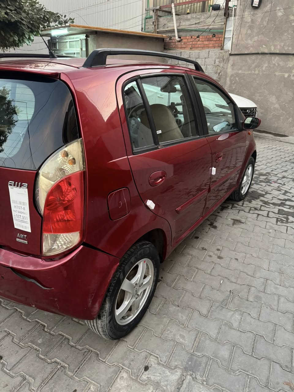 سلام عليكم شيري A1
سيارة نظيفة بيها هاي صختين ب جاملغ الايمن باب السايق 
سعرها 38$ وبيها مجال بسيط عنواني الكاظمية ***********
