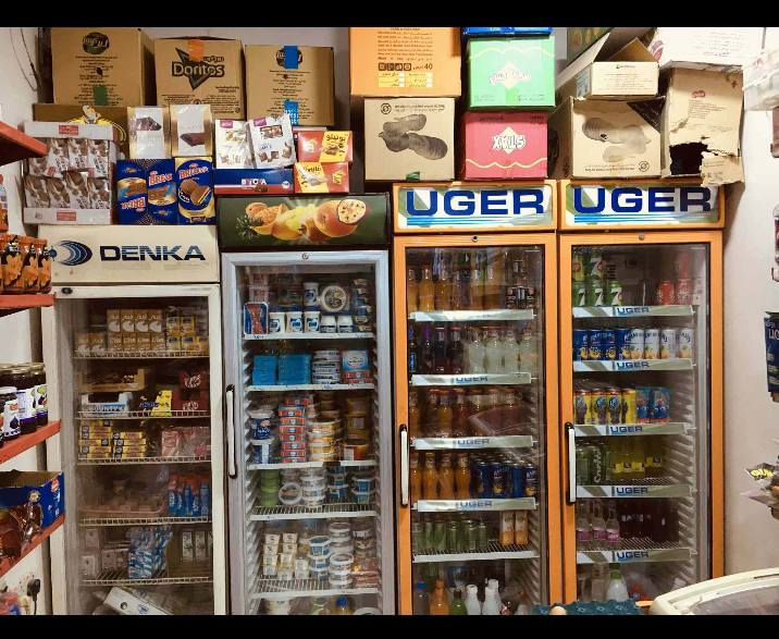 السلام عليكم اسواق للبيع كامله وموقع جيد وباب رزق خير من الله سبب البيع لنشغالي بعمل اخر 
العنوان ناصريه حي الثوره قرب بنزين خانه الرايه 
الاتصال ***********
