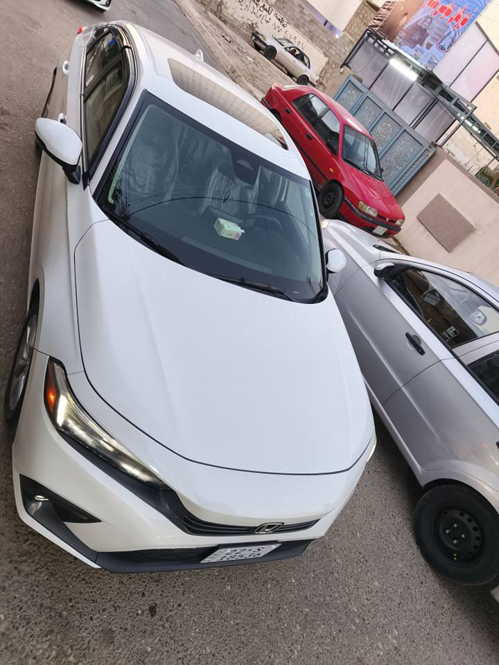 هوندا سيفيك ياباني اصلي
موديل 2024 فول مواصفات 
محرك 2000 بانزين تنفس طبيعي 
تحكم ستيرن 
بصمه 
تشغيل عن بعد 
دخول ذكي 
Auto stop
تحديد مسار 
فتحة سقف 
كشنات الامامي + ستيرن تدفئة 
كشن تچوه بالخلف 
ماشية 60 الف كيلومتر 
وبقية المواصفات المعروفة 
ضررها فقط طخة خفيفة بالصندوق تحت الرقم فقط معجون والصندوق كلير بشرط 
البراكيت مالت الشاصي رصعه خفيفة الايرباكات وضع الشركة بشرط
غير هذا كلشي شرط سيارة نظيفة بمعنى الكلمة 
مرقمة وكاملة 

مكان السيارة كركوك 
***********
متوفر واتساب كركوك, العراق
