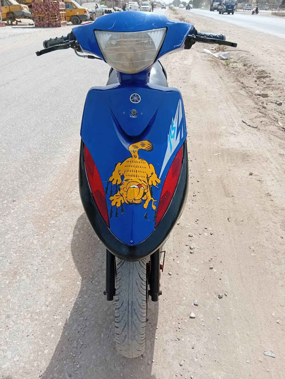 السلام عليكم دراجه ماكس للبيع تخم تاير جديد باتري جديد شلعه ومعدل فول كهربائيت كله شغاله مبدل بس ولفات بيه مره وحده مفتوحه كيلو متر كيج بانزين كله شغال 
ملاحظه.... نقصه راجز سلف فقط  مكينه خير من الله لاتنقيص ولاتبخير  السعر 375وبيه مجال قليل 
***********
