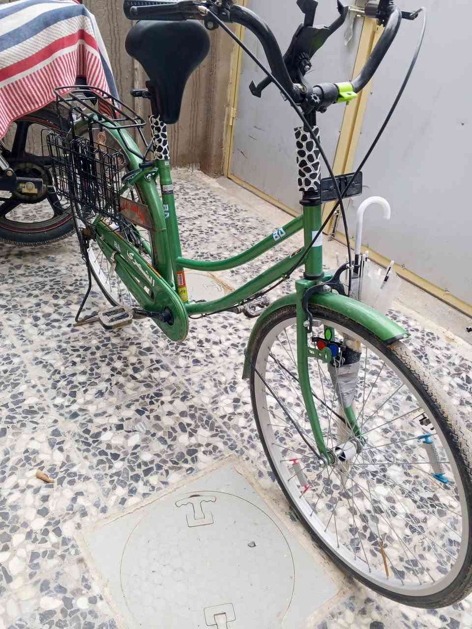 السلام عليكم بايسكل BD لون اخضر فسفوري دسك 90 البايسكل كلشي مابي موديل 2020ختم وياله البايسكل ياباني 100.100نضافه 95هوه وغراضه للبيع السعر 135  وبي مجال قليل  للاستفسار ***********
