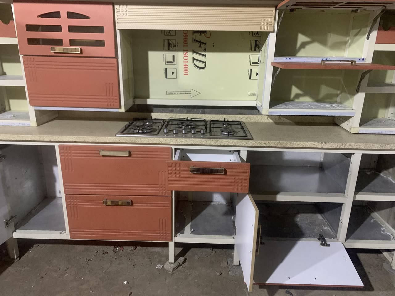 للبيع او استبدال اكثر من 11متر
خمس قطع داخل المنيوم ابواب اج دي اف مع طباخ اسحب الصوره وتعال خاص


**إذا كنت صاحب هذا الإعلان وتريد حذفه لأي سبب، رجاءا أرسل رسالة إلى الدعم الفني**