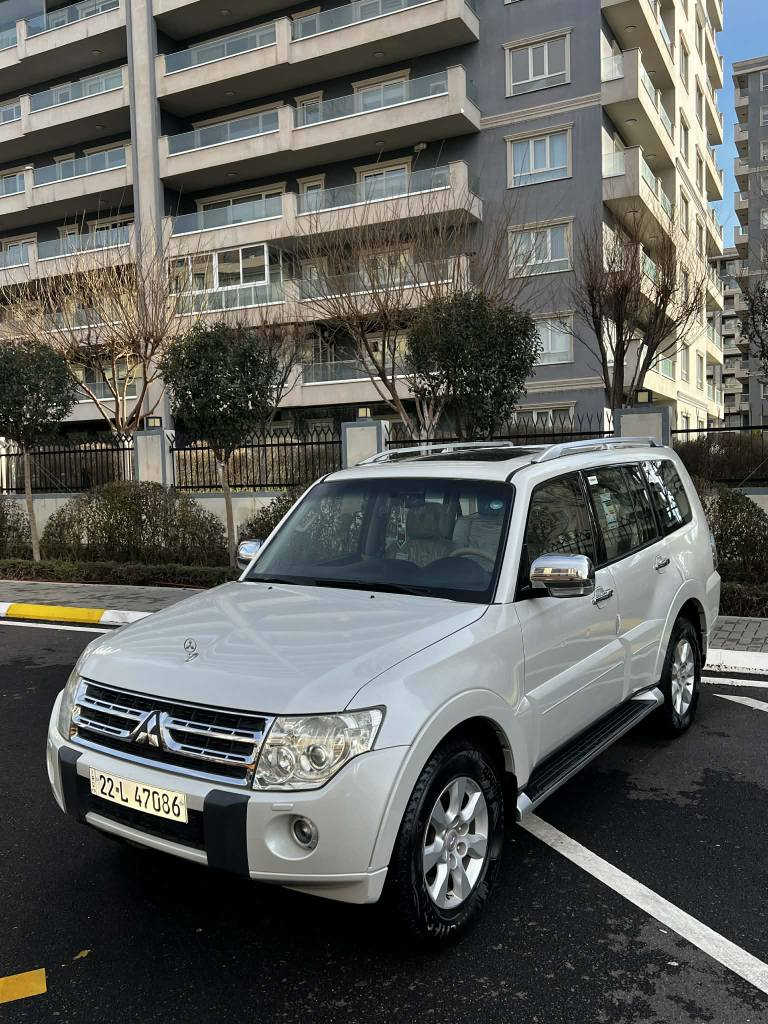 Mitsubishi pajero 2010 full full 
میسوبوشی باجیرۆ ٢٠١٠فول فول حبتور
خلیجی سفری شەریکە
مواسەفات
سڵایت
کوشن جلد
کوشن کارەبایی
حاسە
دەبڵ ئەکسل4×4
قفلی دەبڵ ئەکسل
سێ ڕیز کوشن
دوو سویچی بیلاد
سەماعەی ناو سنوق
سەلاجە
تەبرید مەرکەزی
مەکینە ٣٥٠٠ مرخوب
بێ بۆیاخو بێ ساردو بێ شوخت دەعامیەکانیشی بەشەرت بۆیاخی نیە
هەمو گیانی لەسەر شەریکە ماوە
گێڕو مەکینەی بەشەرت نەکراوەتەوە
شوێن سلیمانی
*********** whats app viber السليمانية, العراق
