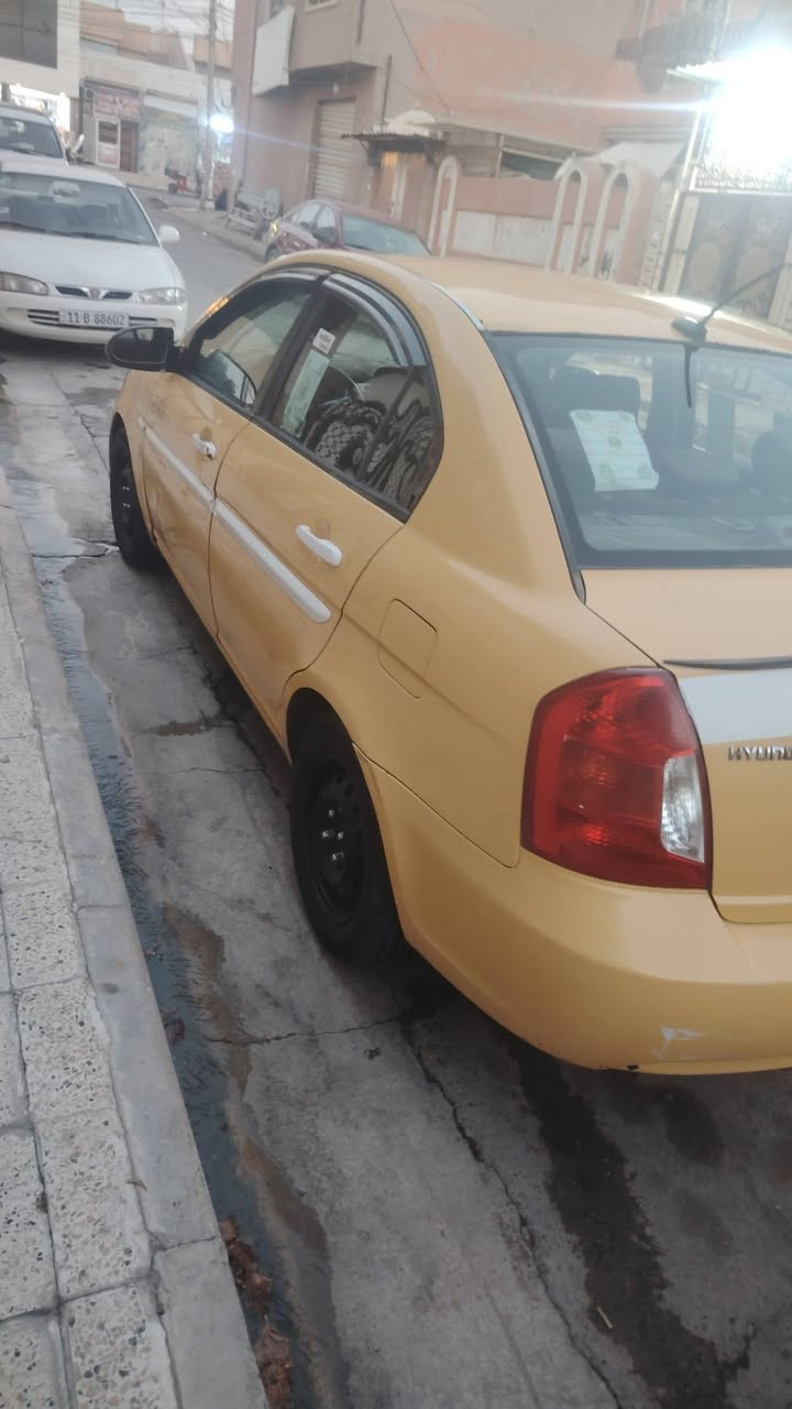 هونداي اكسند دبدوب موديل 2008 
رقم بغداد جديد  شرط التحويل 
هيئه وغرامات صفر 
محرك 16شرط 
كير شرط والتبريد شرط 
ضرر بوند مبدل 
والباب نفر معدل علبارد فقط
بدون دواخل 
السعر: 85 وبيها مجال 
العنوان موصل ايسر حي الميثاق الرقم ***********
