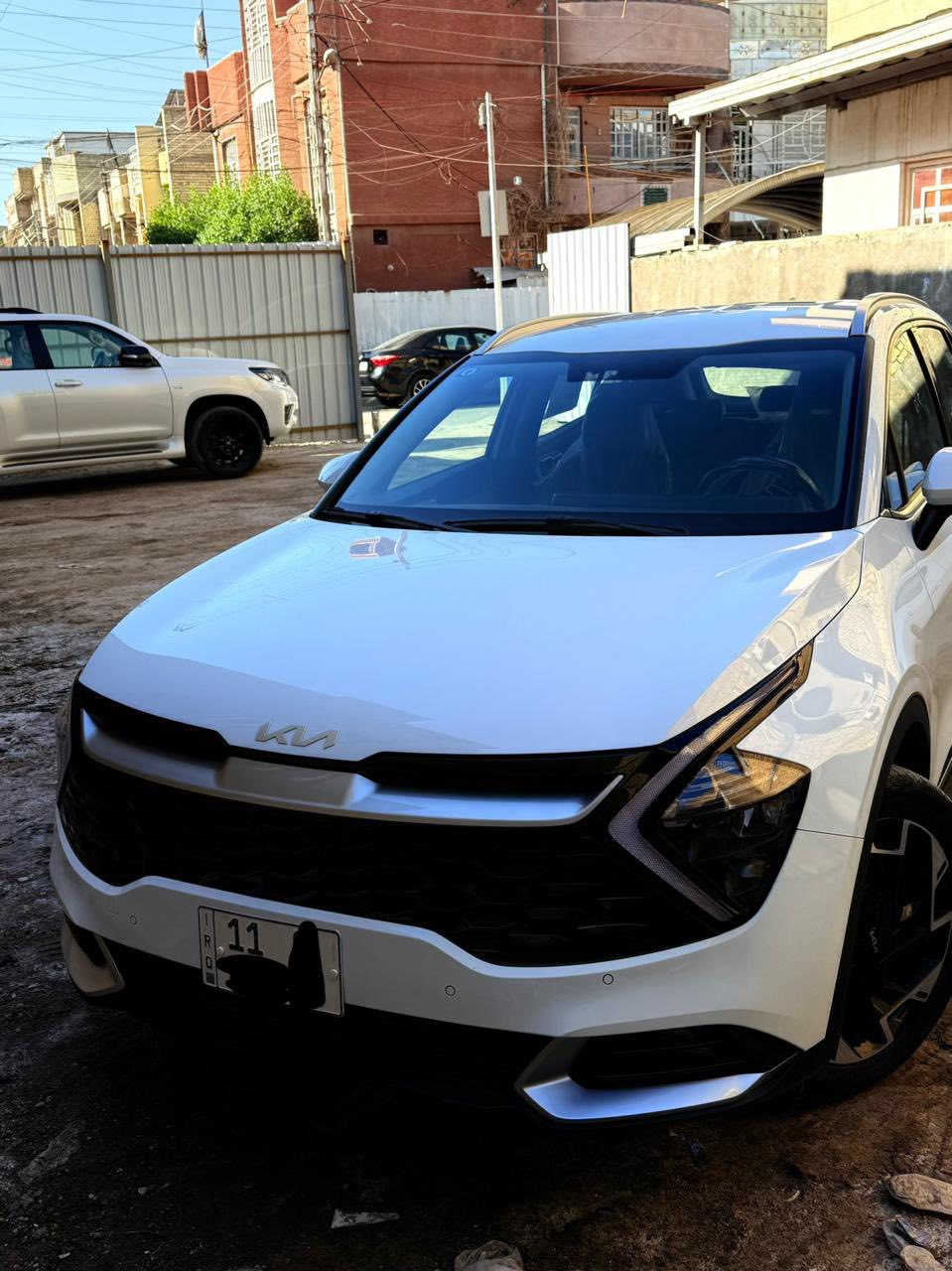 كيا سبورتج  خليجي
ضمان شركة الدولية العراقية 2024 ماشيه 18 ألف 
كراسي مري كهرباء ..انضمه قيادهتشغيل عن بعد حساسات امامي خلفي شاشه +عداد دجتل صندوق كهربائي 
ترحيب عند لاقتراب مثبت سرعه ويل 19
تبريد قطعتين داخل بيجي مخملمحرك 2000 دوش 
شاحن واير لس 
الصابيح الأمامية  LED
المصابيح الخلفيه LED
شفتات ستيرن رياضي 
مانع انزلاق 
شاشه ابل كار بلاي + أندرويد اوتوانذار عند الاقتراب
السياره كلش نضيفه وحلوه
الرقم بغداد دولي باسمي 
السعر 237 وبيها مجال 
***********
بغداد الطالبية
