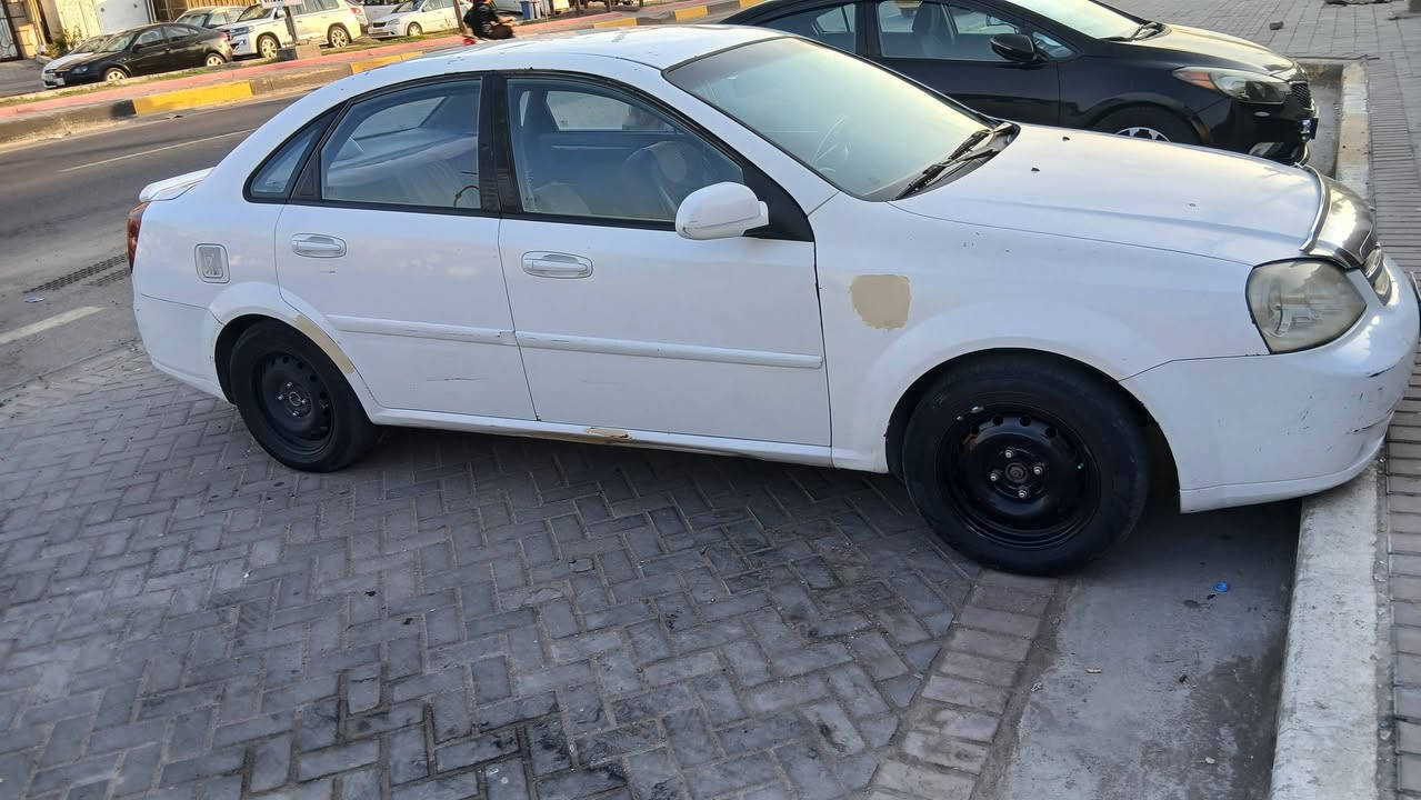 اوبترا للبيع موديل 11 السيارة خير من الله كير مكينه واتبريد وحداديه  بيها تبديل جاملغ امامي وبيها اماكن صبغ العنوان بغداد حي البنوك
سعر65 وبيها مجال قليل رقم ***********

