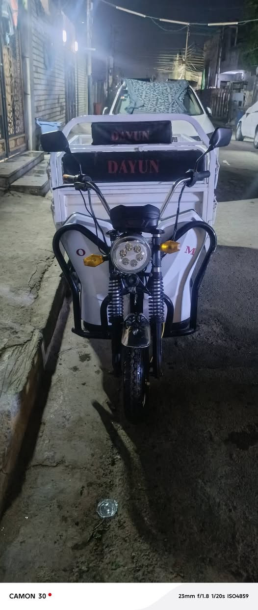 سلام عليكم ستوته شحن نضيفه مابيه أي نقص حجم الكبير بطاريات عدد 5 جدد موديل 24 سعر 850 شراي يراسل واتساب فقط مامتواجد لا عل رقم ولا خاص فقط واتساب ***********
