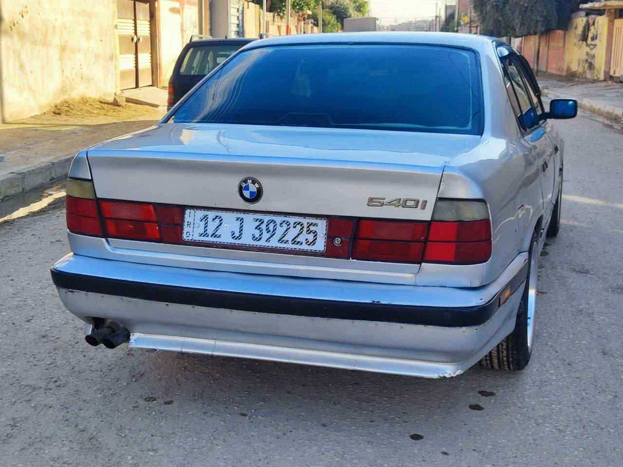 السلام عليكم سياره بي ام 540  v8 اصل وفصل وبليته   موديل 93 مكينه وكير شرط توماتيك  مصبوغه جماليه  غرفه صاج جديده دبل ارباك  اربع جامات كهرب  تبريد قطعتين ثلج ❄ تدفئه نار 🔥طخم امامي وخلفي كلو جديد طخم تاير 
جديد السياره عليها كت كامل ام دعاميات ام ويل ام  وايرمنيه كلها شرط شغاله مابيها شي مايشتغل رقم وسنويه مشروع وطني جديد2031 ورقم انكليزي باسمي  شرط التحويل سياره ترايك للبصره جاهزه مابيها نقص السعر 67    ورقه وبيها مجال للشراي للستفسار الاتصال على الارقم *********** 
*********** مكاني موصل حي البكر
