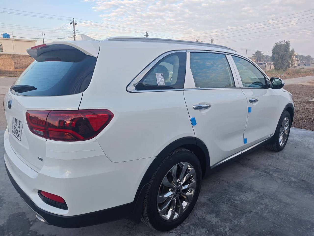 كيا سورنتو 2019 خليجي فول واحد على واحد  بسمنا رقم بغداد
كفاله من تبديل وصبغ 
عدة بارد بسيط 
ماشية 85 
4 بصمات + اشاير ترحيب عن الاقتراب +بانوراما 
شاشة كبيرة + تحكم مقود 
5 كامرات محيطيه دوارة 
كشنات جلد وكهرباء + تدفية وتبريد حتى بل كشانه الخلفية 
7 راكب + 3 قطع تبريد 
فور ويل + 4 انضمه قيادة 
بردات خلفية 
هندبريك بصمة 🫆+ مري شفط
صندوك كهرباء + ويل نيكل بلادي 
لد نهاري + عدسات زنون + شباك لد 
مكينه وكير بوضع الشركه 
بيها بارد بسيط بل باب وقبق الجنطة وداير الجاملغ 
السعر 250 وبيها مجال 
مكاني بغداد التاجي 
***********
