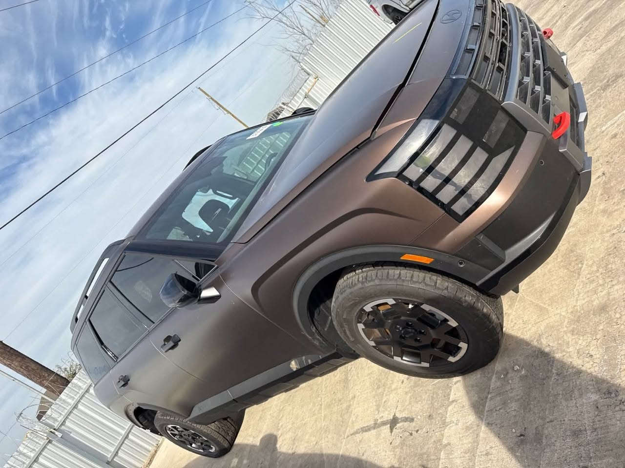 🚗 Hyundai Palisade XRT Pro 2026 – الشكل الجديد 🔥
✅ زيرو، ماشية 900 ميل فقط
✅ بيها طخة خفيفة جدًا
✅ مكمركة على اقليم كردستان 
✅ تُباع على وضعها (بدون تصليح)، أو تتوفر جاهزة بعد التصليح حسب طلب المشتري.
💰
📍 مكان السيارة اربيل 
مكاني بغداد 
📞 للاستفسار: ***********

