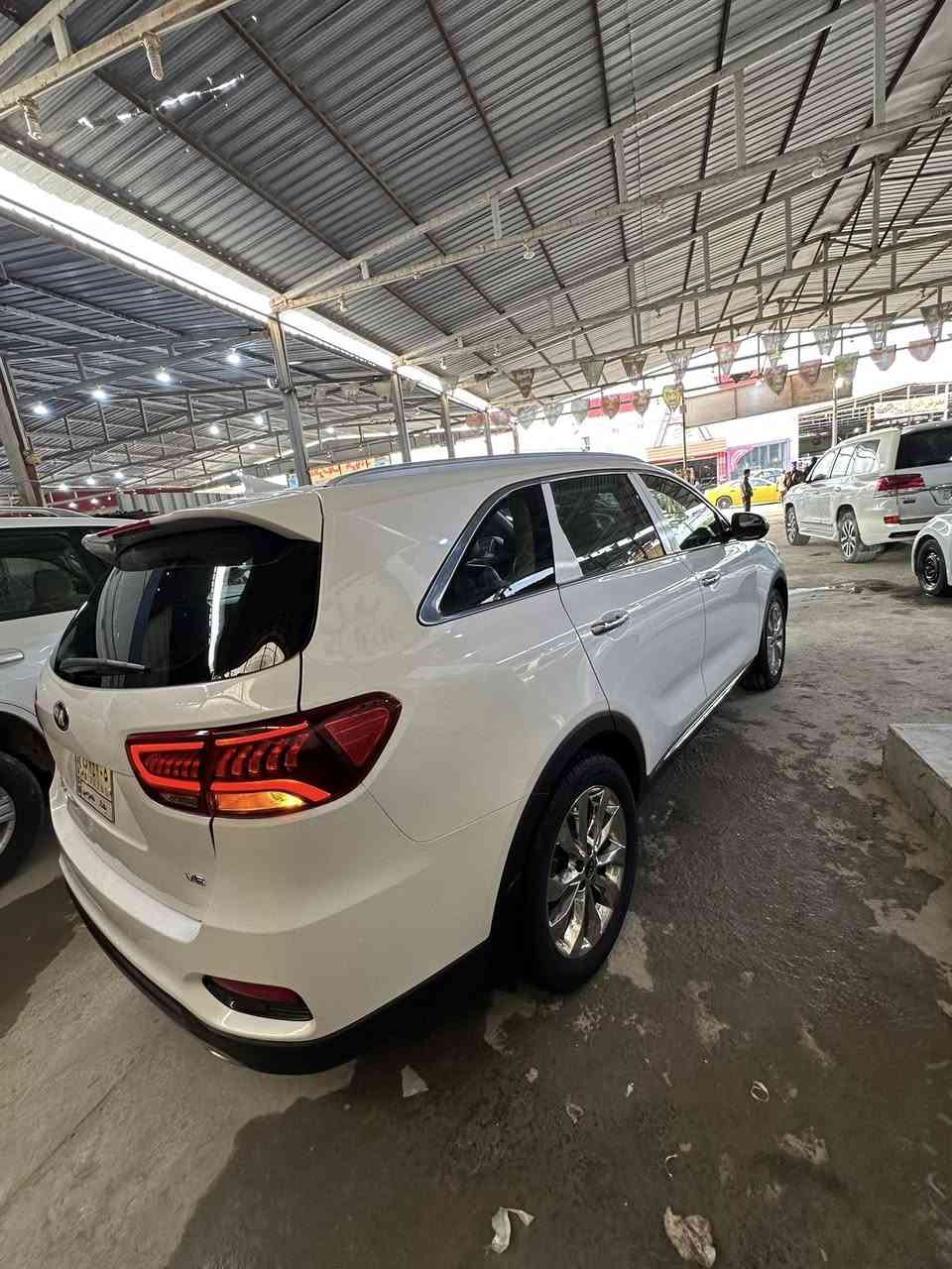 سلام عليكم للبيع سورنتو 2020 خليجي فول 1/1 كفاله بيه جاملغ مفتوح فقط ماشيه 75 الف شراي اتصل *********** مكاني ذي قار الرفاعي 
السعر$245 وبيه مجال
