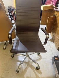 كراسي • سعر كل وحدة