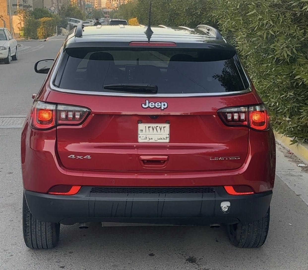 جيب كومباس ٢٠٢٥ ماشية ٥٠٠٠ بعدها زيرو لمتدد فول عدا بانوراما بدون رقم منفيس باسمي صبغ ربع بنيد بدايته فقط كلشي ممبدل بيها وجاملغ جاملغ بارد دعامية الامامية نفسها بلادية مكينة ٢٠٠٠ تيربو مكانها بغداد حي الجهاد السعر ١٧٧$  وبي مجال ***********
