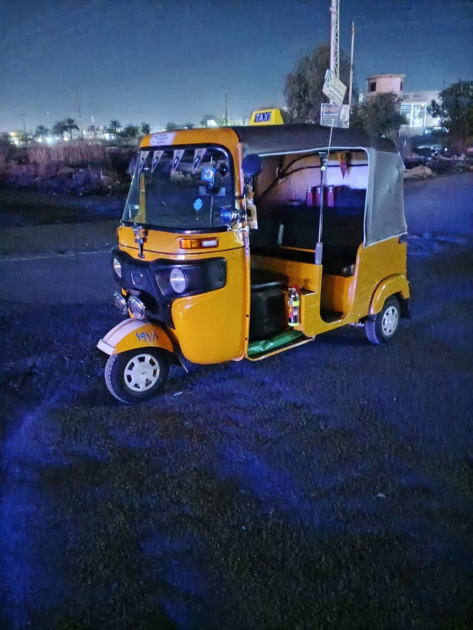 سلام عليكم تكتك للبيع موديل 20رقم وسنويه بسمي مكفوله كفاله عامه السعر 7800وبيه مجال حك الجيه مكاني أبو غريب الحصوه للتصال***********
