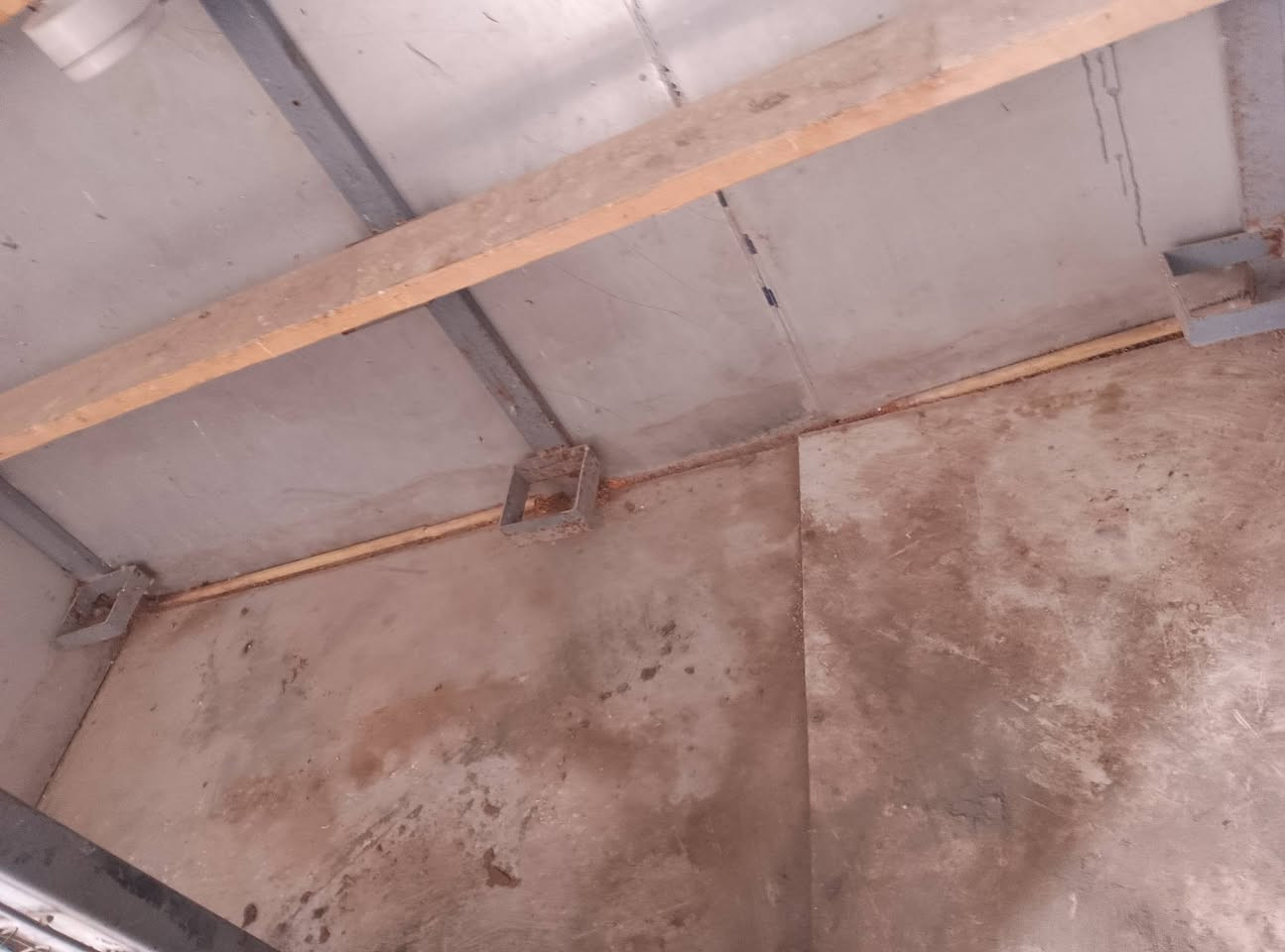 السلام عليكم محميه البيع المكان الكوفه علوة الفحل قرب جسر الامام علي لاستفسار الرقم ***********وبي وتساب
