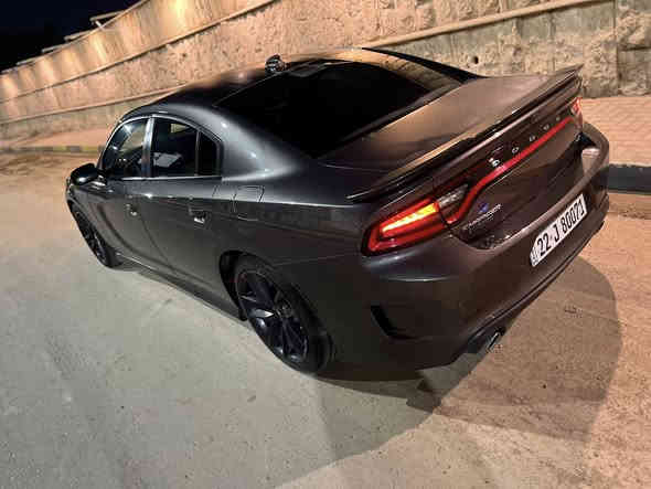 جارجر 2022  Gt سوبر تراك
‏‎اللون: نفطي
‏‎العداد34 الف ميل 
‏‎المحرك : V6.  3.6L
‏‎المواصفات :
تو ويل
شفتات ستيرن اصلي 
سوبر تراك باك
‏‎* شاشه كبيرة .
‏‎* سستم صوت الپاين  .
‏‎* ويل قياس 20 انج . 
‏‎* مقاعد مخمل حظن
‏‎* مقعد السائق كهربائي . 
‏‎* حساسات مع مانع تصادم خلفي . 
‏‎* تشغيل عن بعد .  
‏‎* محدد سرعة . 
‏‎* بلوتوث . 
‏‎* كاميرا خلفية .
‏‎* دخول ذكي (بصمة) . ‏
 *سستم  صوت امريكي  
*فلنجات ودسكات برمبو اصلي
 *دبلات برمبو اصلي شركة 
*نظام سبورت
حادثها خفيف جاملغ وباب مصلحات ومصبوغات
صور الحادث موجودة
ايرباك بردة فقط 
رايدها 265 $ وبيها مجال بسيط 
للاستقسار الاتصال 
***********  
‭***********‬
موجود واتساب او اتصال
مكان السيارة الموصل
