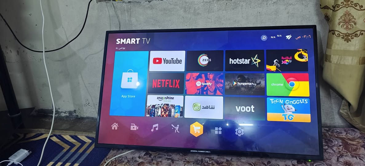 السلام عليكم اخوان شاشة جنرال حجم 43 سمارت بيها فقط بعض النقط السود  موضحة بالصورة شغالة 💯💯 سعرها 100 الف
رقم الهاتف ***********
