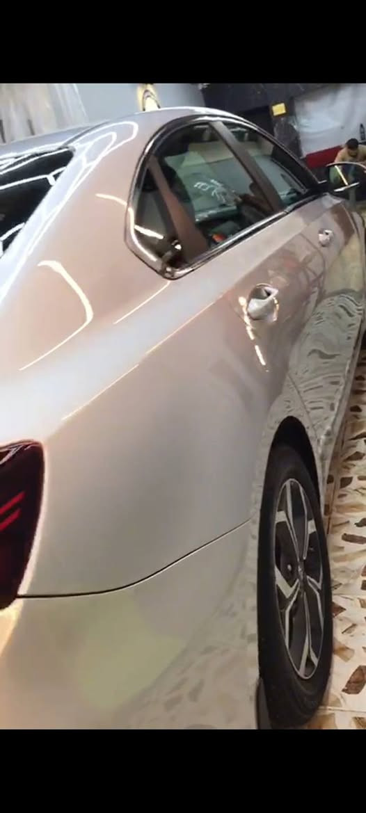 فورتي 2020 سلفر EX
سياره مكفوله بدون صبغ ما عدا الجنطه حادث بغداد  وخشم البنيد معدل شي بسيط جدا

مواصفات

كير AT

محرك 2000 دوش

اشاير بل مري

نقطه عمياء مع رادار قياده مع قياده ذاتيه

شحن بلوتوث للموبايل

تدفئ كشنات وستيرن

تخم اطارات جديد بدلته قبل فتره بسيطه

ماشيه 103

سياره على أيدي من 2020 لان اني جناي جبته كلين بس صار حادث بغداد ونضربت الجنطه  والحمد لله على كل حال 

اخوان السعر 132

*********** 

صور الحادث مرفق بل نشر
