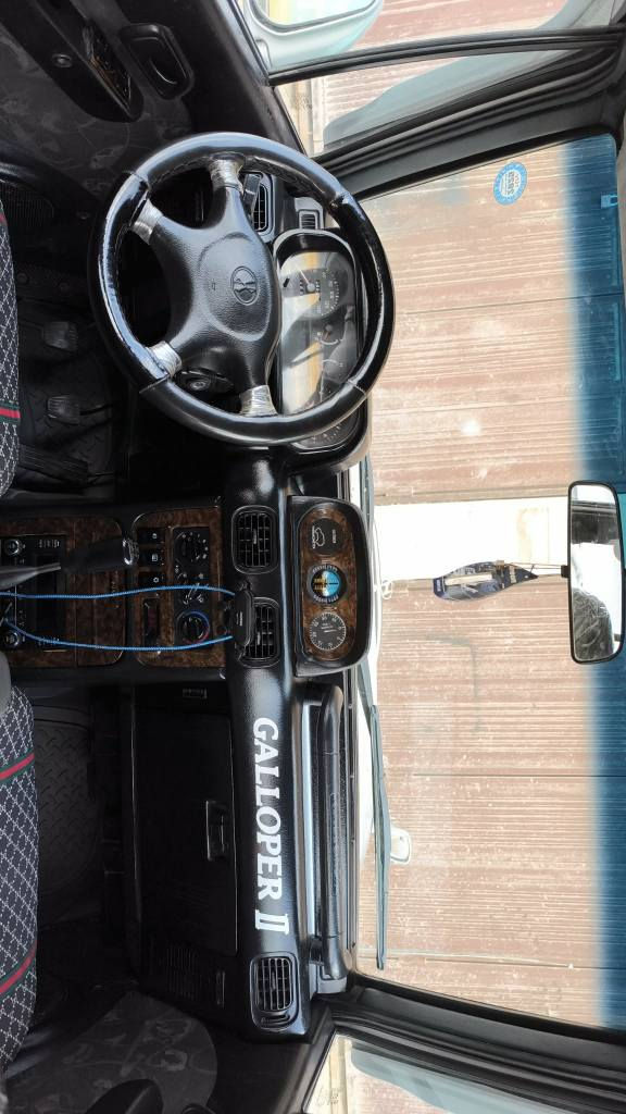 بەناوی خودا گالووبەر بۆفرۆشتن
مۆدێلی 2002
بێ بۆیاخ بێ دەعم 
تەبرید مەرکەزی مەزبووت
دەبڵ ئەکسل مەزبووت 4×4
گێڕوو مەکینە مەزبووت
سەنەوی تا 2027 تازەیە
ئاوێنە کارەبایە 
چام کارەبایە
تایەی تازەیە
هەمووگیانی بەشەر 
سعری 68گەڵاو مەجالێکی کەم 
لەسلێمانییە ژ.م *********** 
......................................
...................................... السليمانية, العراق
