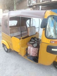 تكتك موديل 21 رقم وسنويه عربي تكتك خير من لله لاستفسار الاتصال 0770799...