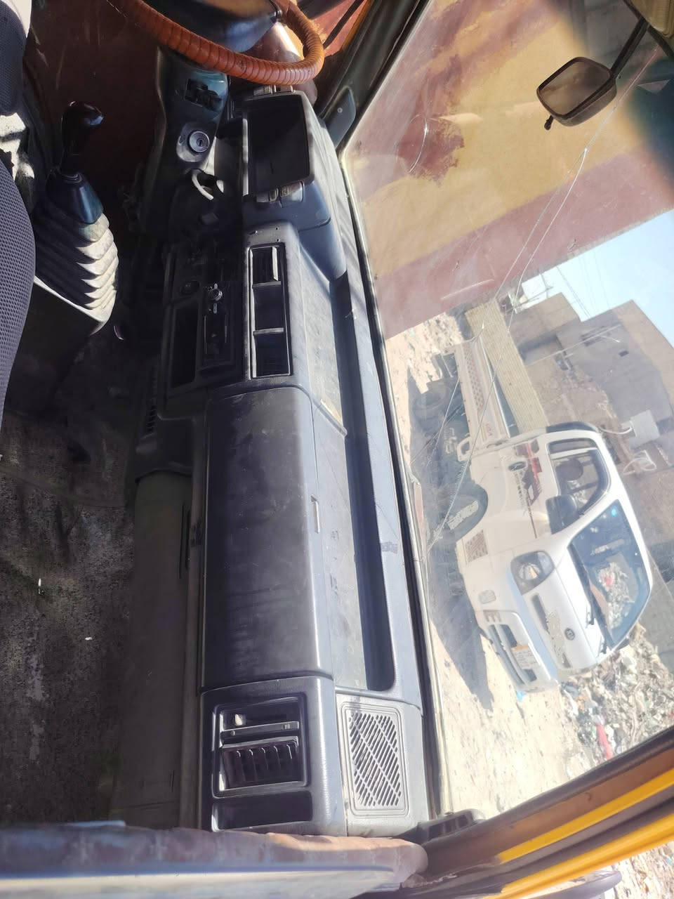 السلام عليكم كيه اسيه موديل ٩٨ رقم بغداد نكليزي سنويه لل 31 سياره  حلو بس يرادله ترتيب مطلوبه هيه ومرور 600 الف وسعره 35 صافي قفل مكان السياره كربلاء  مراوس اب بسته نضيفه للاستفسار ***********
