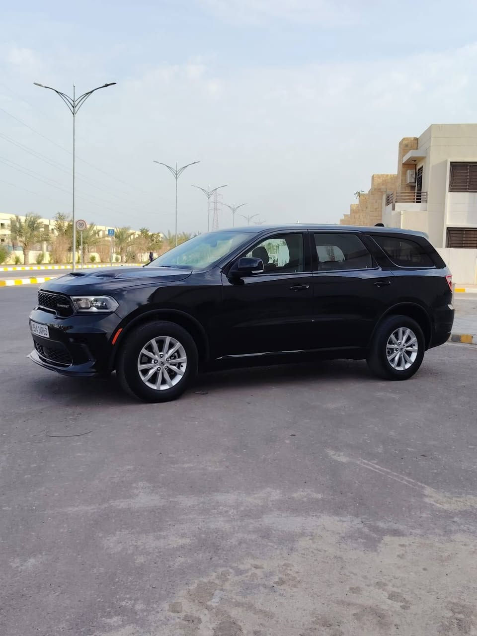 السلام عليكم للبيع بسعر جدأ مناسب 195 دوج دورنكو GT 2021 امريكي السياره بيه بس فتح قطع بدون حادث بدون داخل بدون ايرباك وبل عراق بيه شخط مصلح بين الباب والجاملغ على كد الشخط السياره فول عده الفتحه مكينه 6 سلندر كشنات كهرباء جلد جنطه كهرباء تدفئه بل كشن تبريد مركزي السياره ماشيه 55 الف حيل جديده وترايها صفر وماكو هيج سعر بل دورنكو جاهزه من كلشي وبعد بيه موصفات هوايه رقم وهزه وسنويه تحويل مباشر العنوان تكريت
***********
