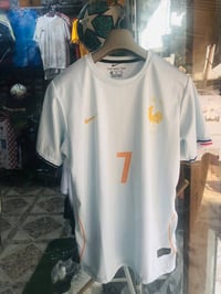 توصيل مجاني • مقاسات S وXL