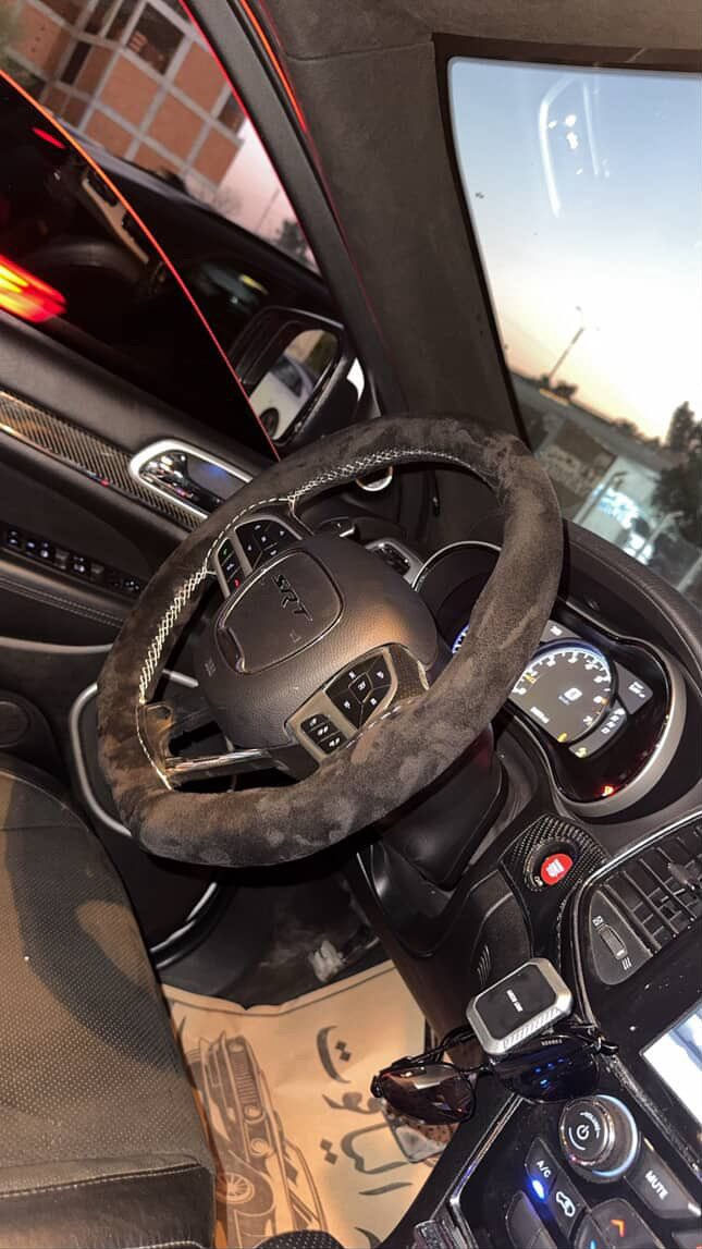 جيب SRT 6400 موديل2021 ( جاملغ خلفي صبغ على كد الطخه. بدون ايرباك)
السياره SRT اصل فول مواصفات 1/1 ام الرادار 

ماشيه26ميل حقيقي 

السياره رقم بغداد مميز الجديد بأسمي 

مسويله هزه جديده 

المواصفاات ….

بصمة -بانوراما-رادار أمامي-ماوس 5 وضعيات قياده 

كشنات حضن SRT  كنتارا 

قماره كنتارا  

تدفئه وتبريد بالكشنات الاماميه-تدفئة ستيرن 

تدفئه بالكشنات الخلفيه  - سستم سماعات ودمام - رادرات جانبيه

فجوج برمبوا  SRT 6 بستم _جنطه كهرباء

ويل SRT اصل 20 -كشنات ميموري 

كشنات الاماميه كهرباء- شاشه كبيره 

٥ وضعيات قياده 

لايتات الاماميه زينون بلاد -كشتفات زينون 

دواخل  كاربون فايبر بلاددد 

السياره عليه تفريغ وبرمجه مصطفى.              

 تخم تاير جديد الاستفسار *********** بغداد
