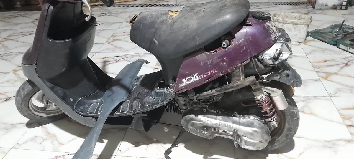 سلام عليكم.دراجه بطه.تشتغل وتطفه مكينه ناعمه تايرات جدد بيها ناريه.ابيع كوم حديد الكرنه.هور السعد.سعر ٦٠.


**إذا كنت صاحب هذا الإعلان وتريد حذفه لأي سبب، رجاءا أرسل رسالة إلى الدعم الفني**